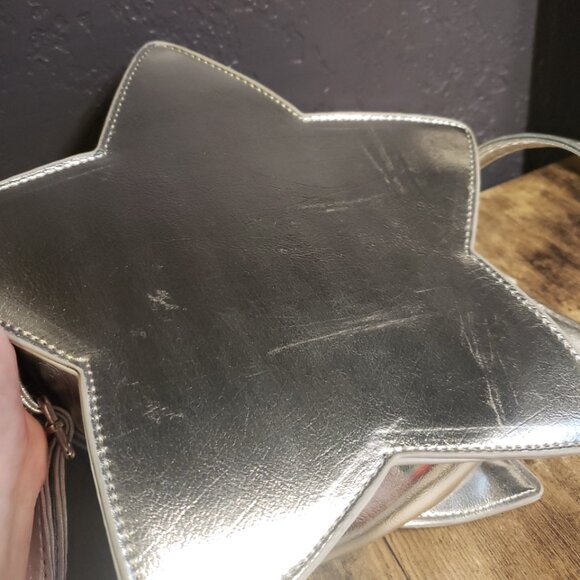 NWT Hot Topic Figural Silver Star Crossbody Bag - Picture 6 of 7